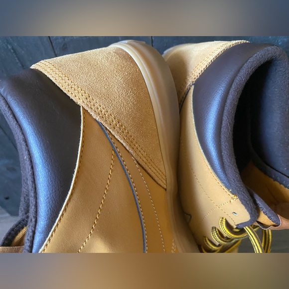 NIKE Men’s Size 11.5
Portmore II Solarsoft Mid Bota Wheat Gum Light Brown - Picture 12 of 16